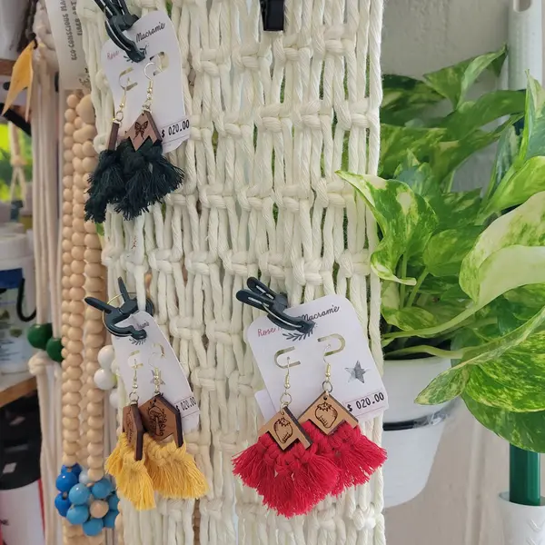 rose moonacrame Earrings