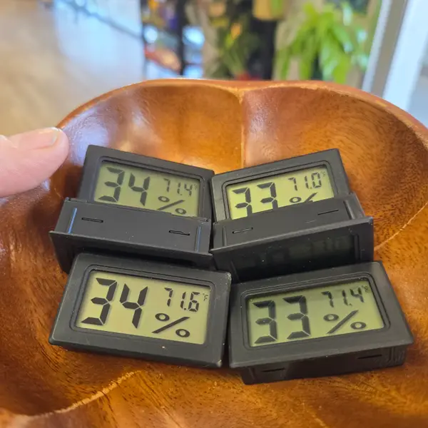 Humidity meter
